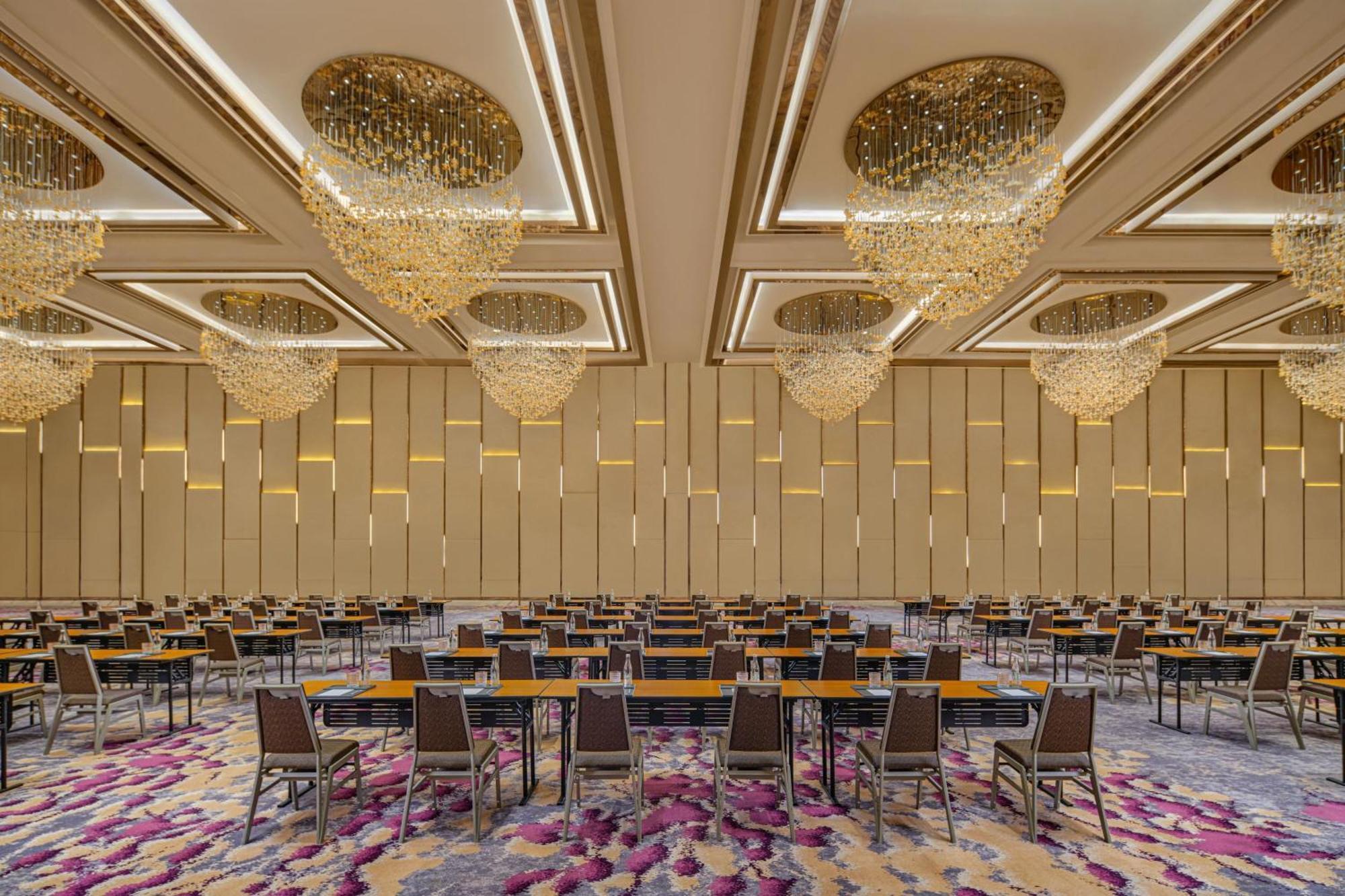 The Westin ג'קרטה מראה חיצוני תמונה